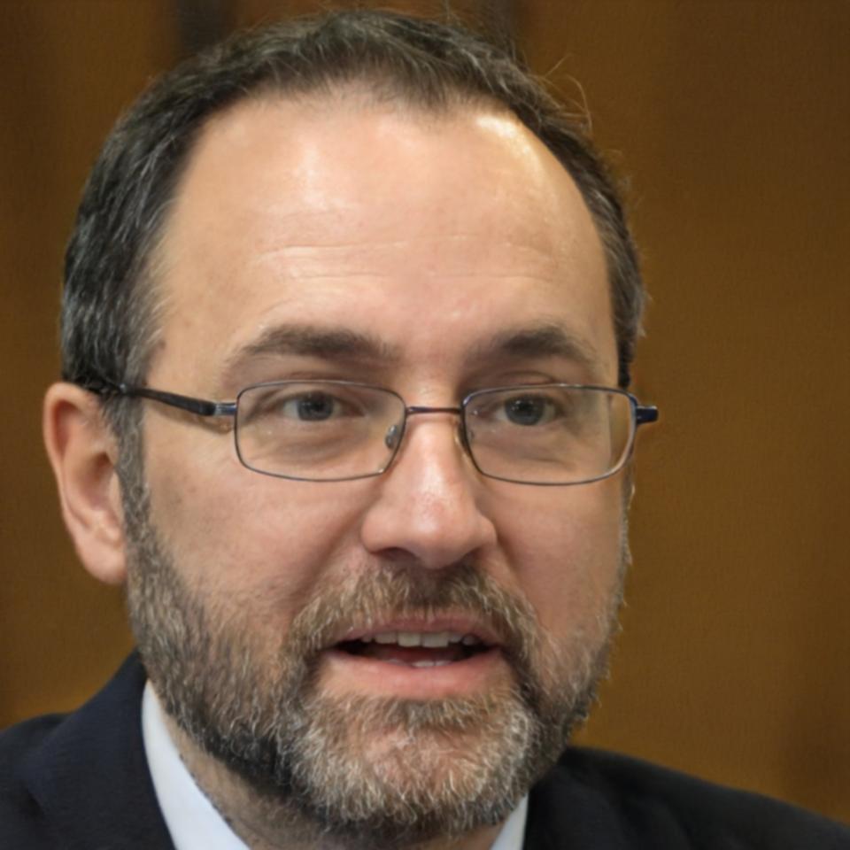 Ritratto di Luca Ferrante, esperto di ingegneria del suono e post-produzione